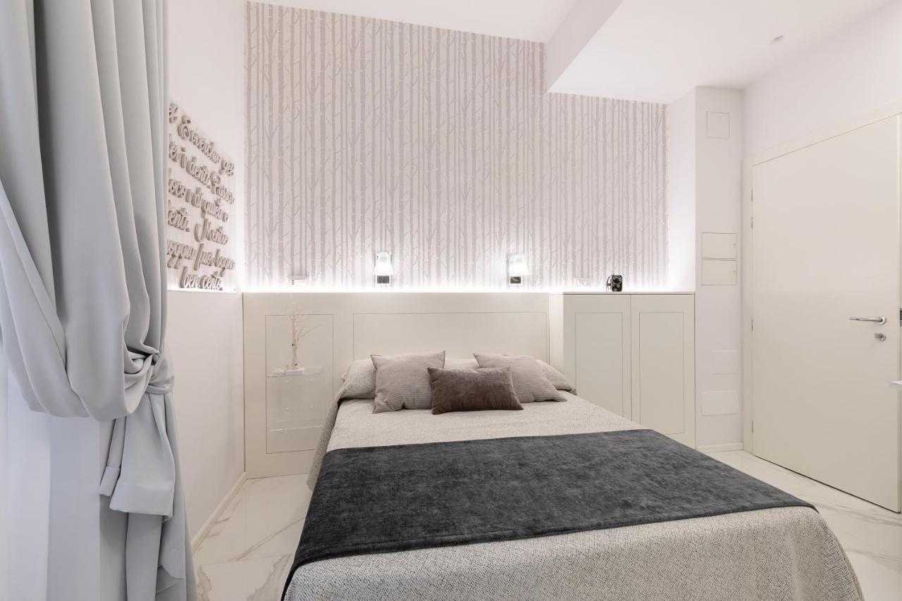 Cavour Suites Guest House Рим Екстериор снимка