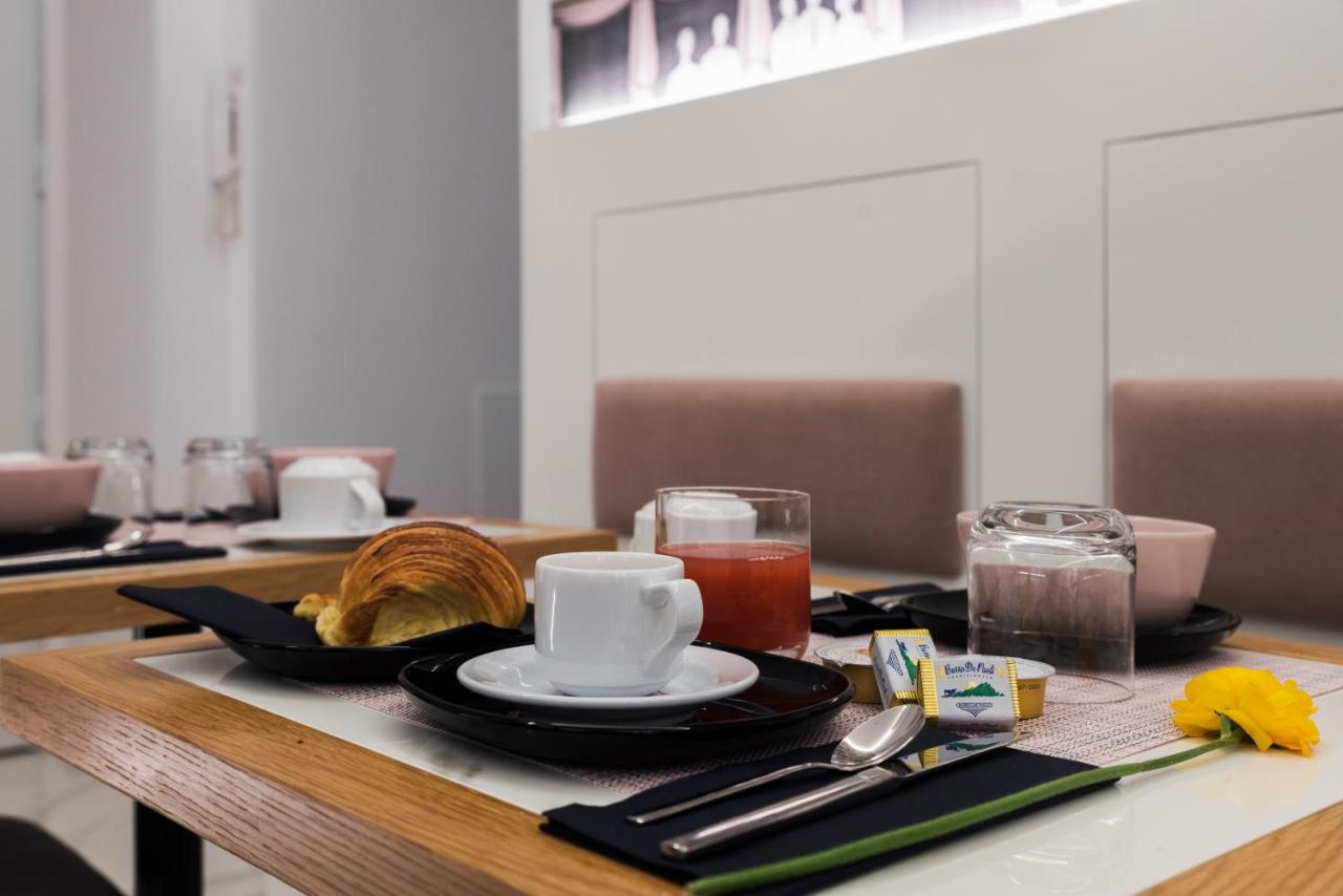 Cavour Suites Guest House Рим Екстериор снимка