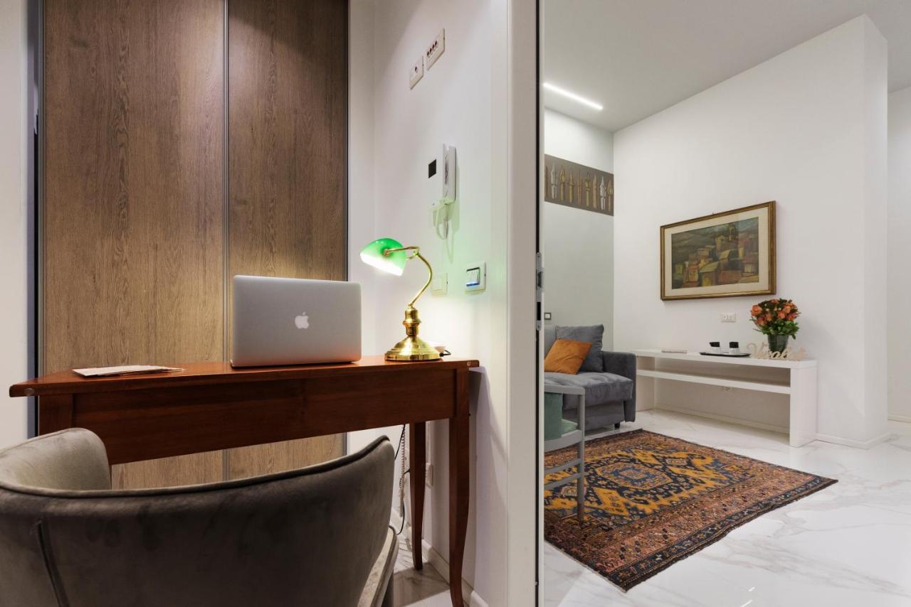 Cavour Suites Guest House Рим Екстериор снимка