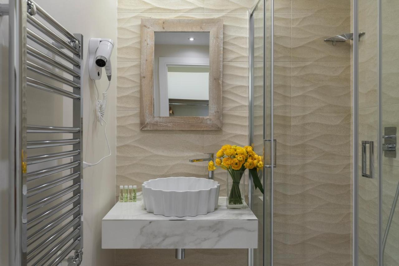 Cavour Suites Guest House Рим Екстериор снимка