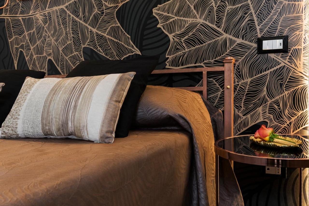 Cavour Suites Guest House Рим Екстериор снимка